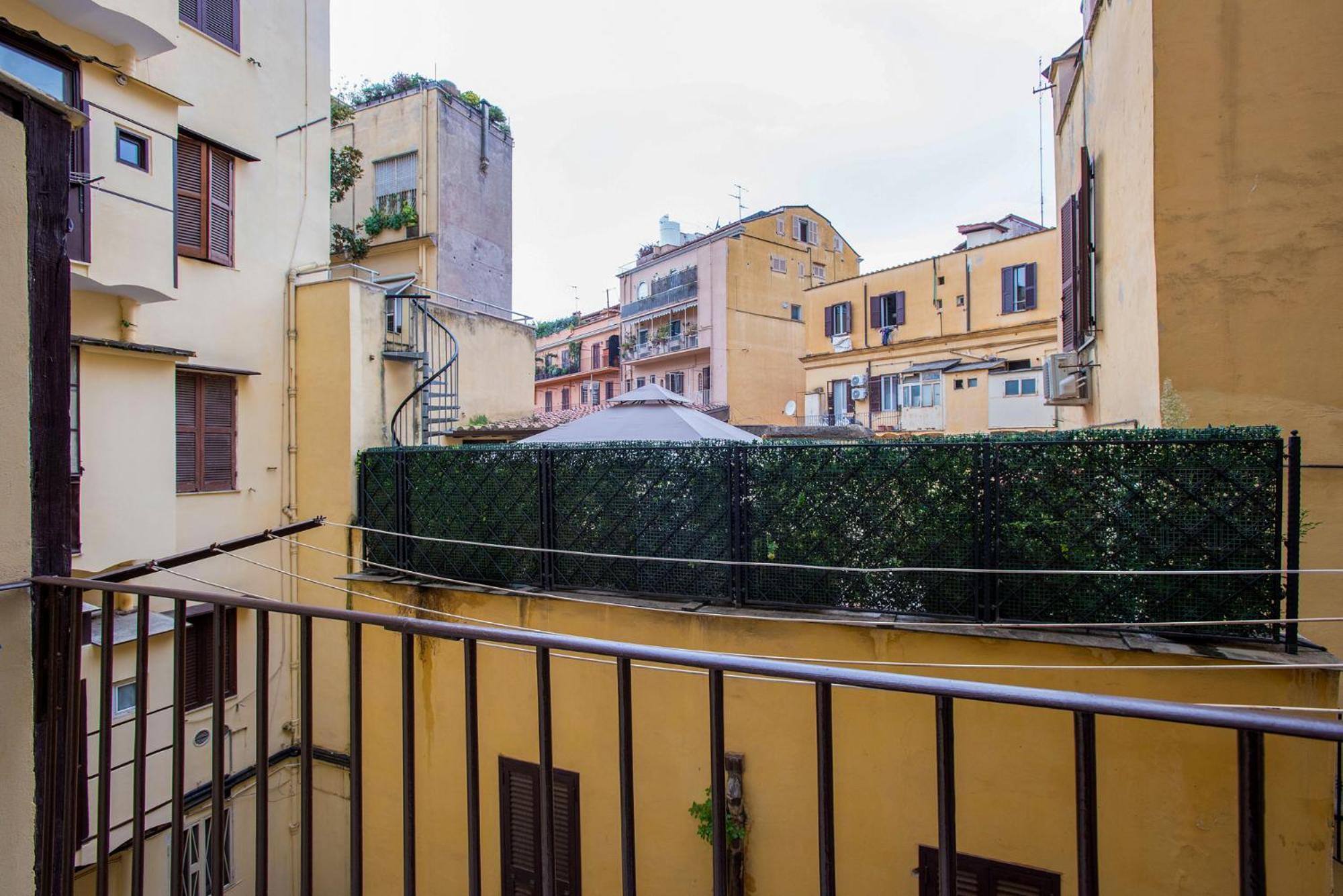 Brusilva Al Colosseo Apartment *